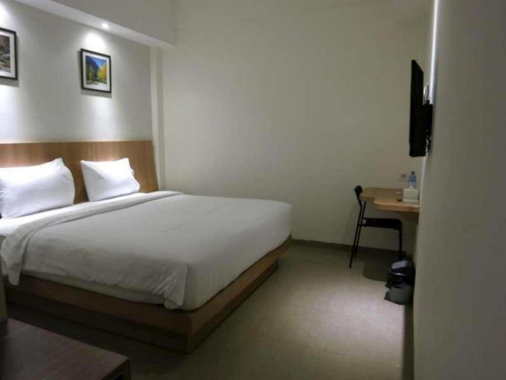 Hart Hotel Arjuna Mataram Exteriör bild