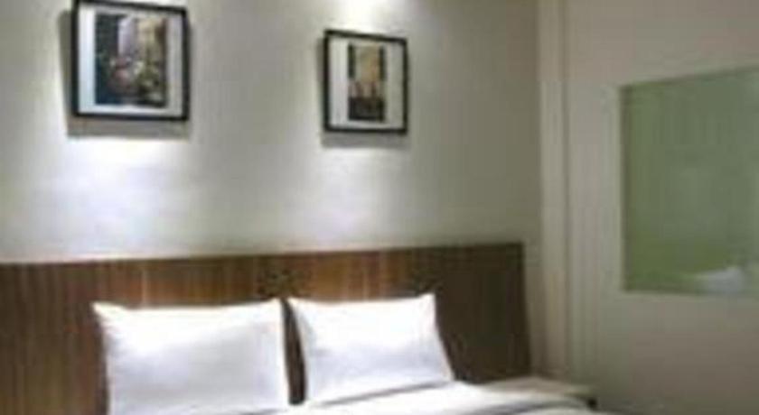 Hart Hotel Arjuna Mataram Exteriör bild