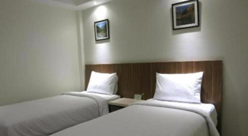 Hart Hotel Arjuna Mataram Exteriör bild
