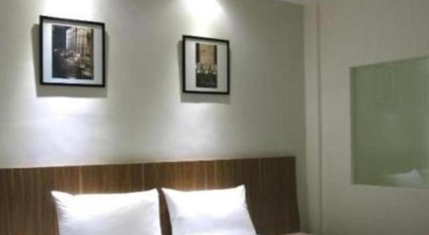 Hart Hotel Arjuna Mataram Exteriör bild