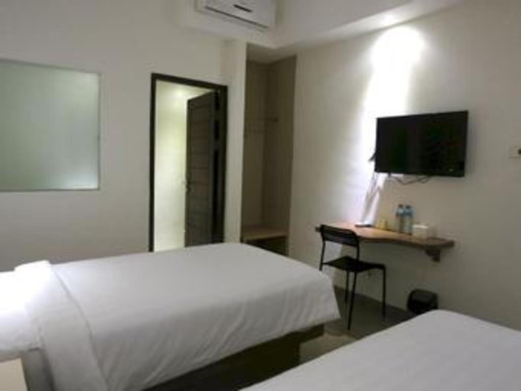 Hart Hotel Arjuna Mataram Exteriör bild