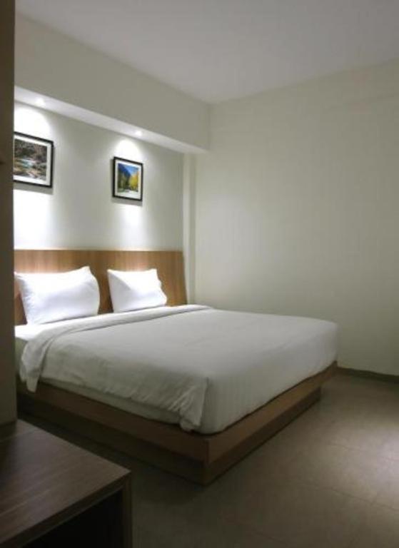 Hart Hotel Arjuna Mataram Exteriör bild