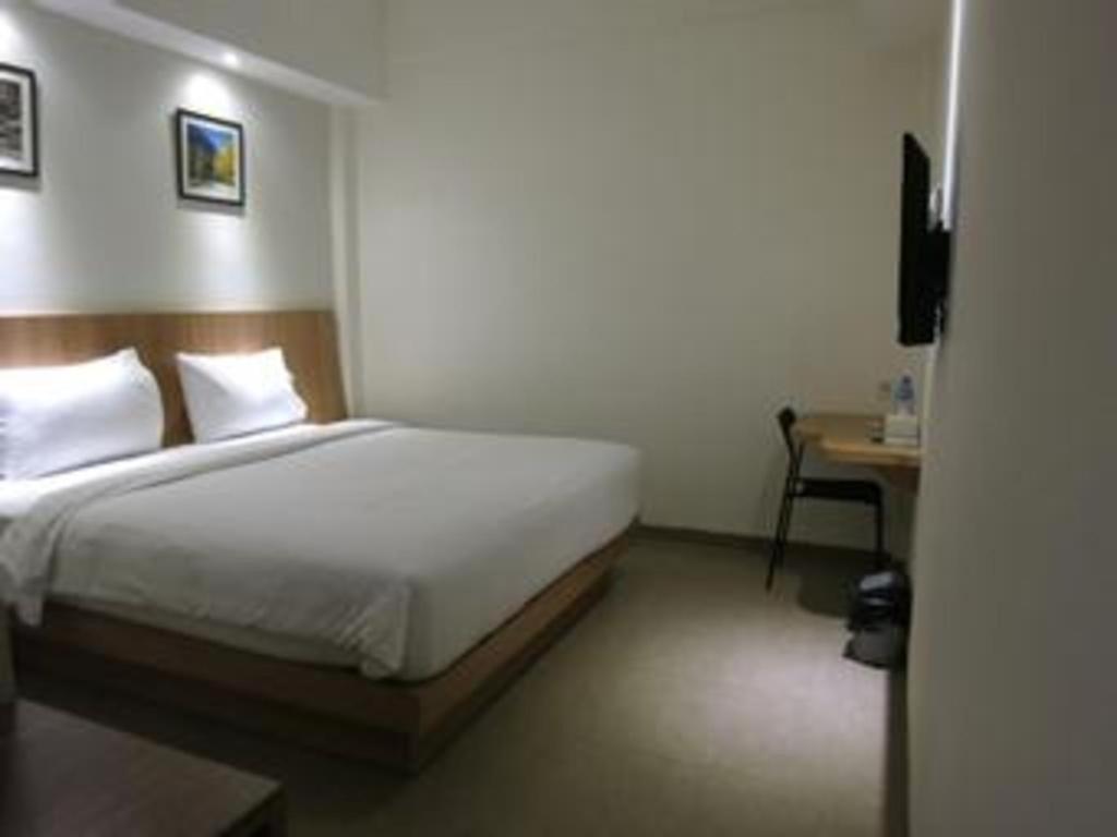 Hart Hotel Arjuna Mataram Exteriör bild