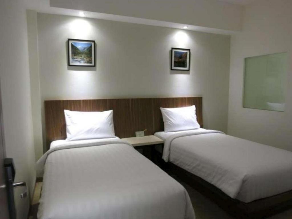 Hart Hotel Arjuna Mataram Exteriör bild