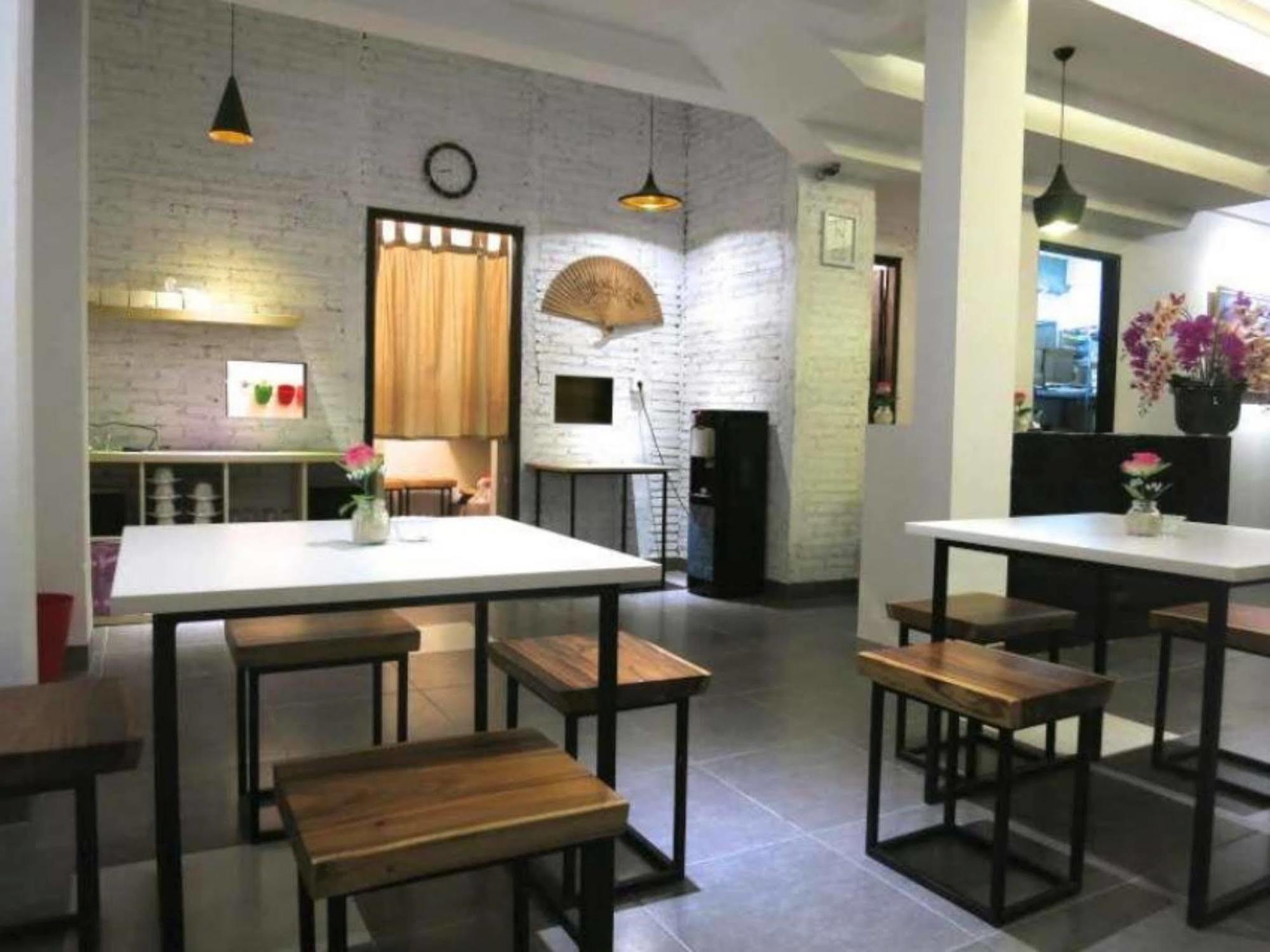 Hart Hotel Arjuna Mataram Exteriör bild